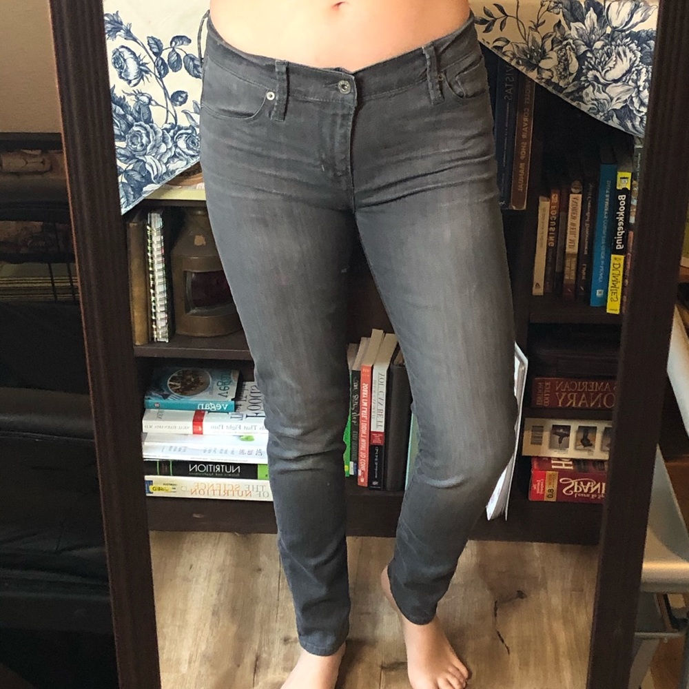 Women’s Gray Skinny Jeans